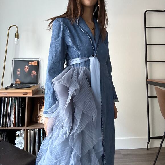 Annabelle Asymmetrical Ruffle Denim Dress M - Picture 2 of 9